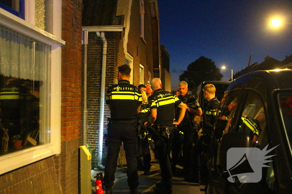 Grote inzet politie in woonwijk