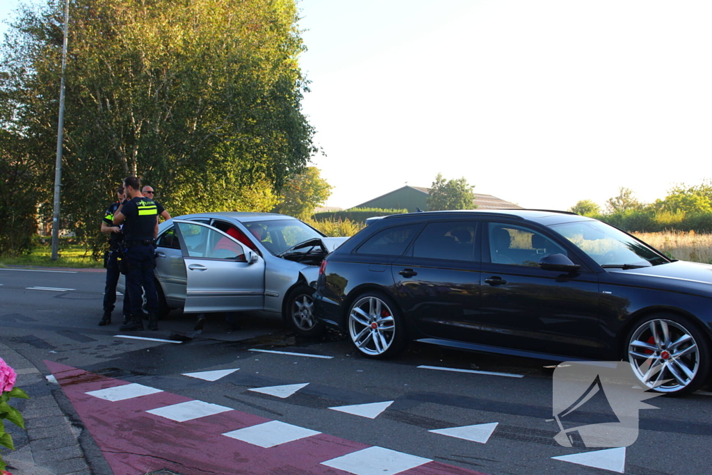 Kop-staartbotsing leidt tot schade en vertraging