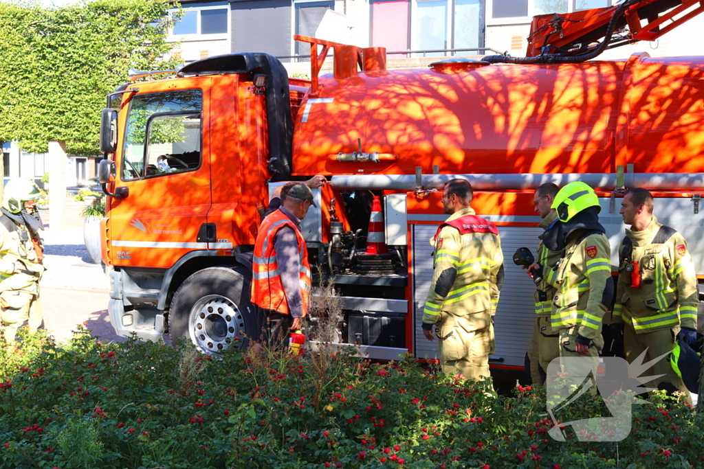 Brand in kolkenzuiger snel onder controle dankzij snelle actie chauffeur