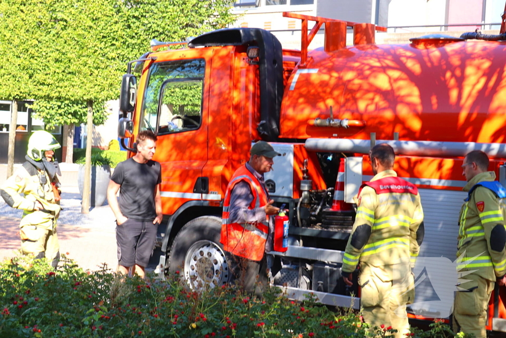 Brand in kolkenzuiger snel onder controle dankzij snelle actie chauffeur