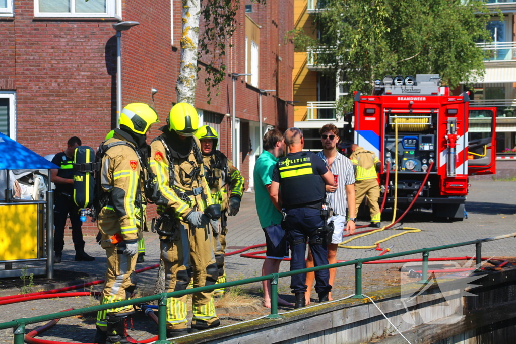 Brand op boot met grote hoeveelheid brandstof