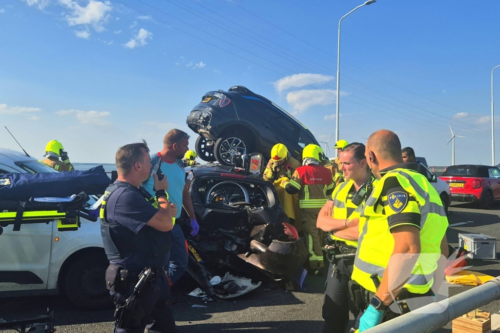 Zeer ernstig ongeval op snelweg Haringvlietbrug