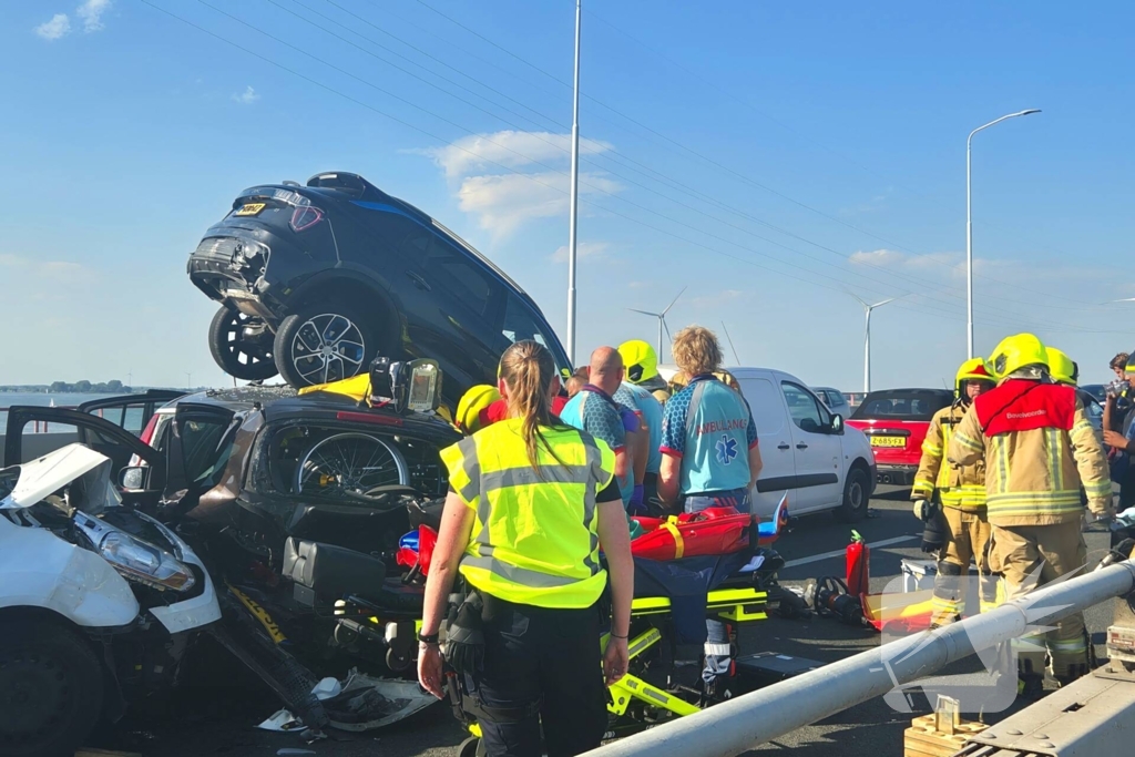 Zeer ernstig ongeval op snelweg Haringvlietbrug