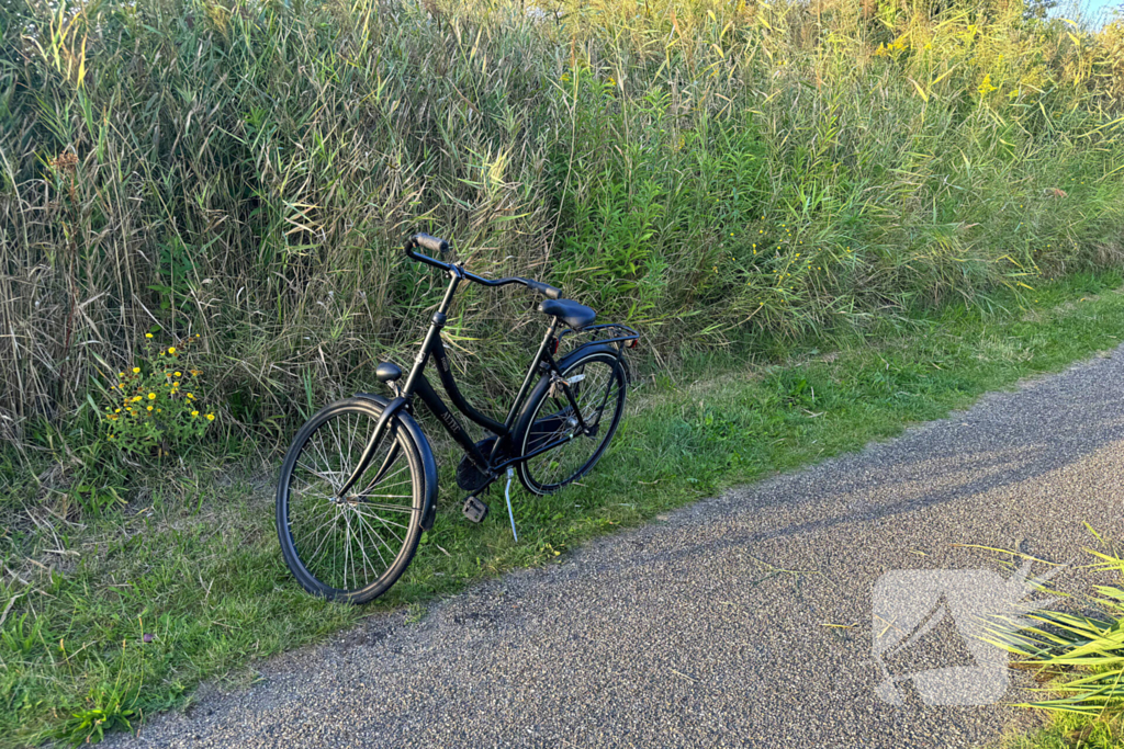 Zoekactie in water na aantreffen fiets