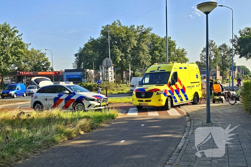 Fietser gewond bij botsing met bestelbus