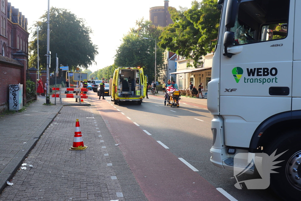 Persoon gewond bij botsing met auto