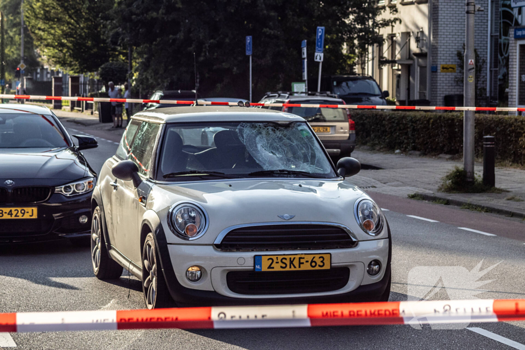 Persoon gewond bij botsing met auto