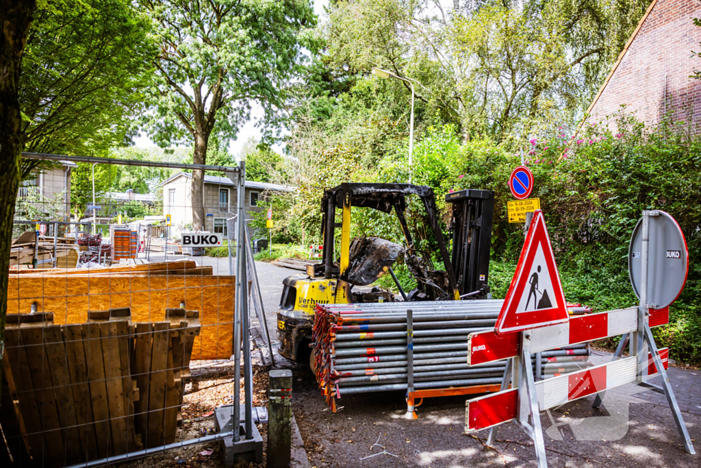 Werklui gedupeerd door afgebrande vorkheftruck