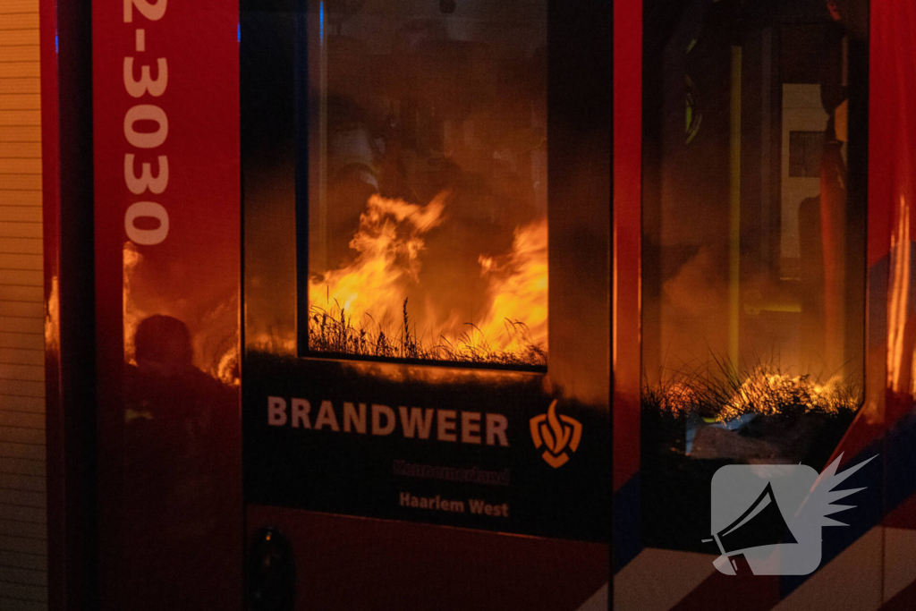 Strandtent Hippie Fish volledig in brand