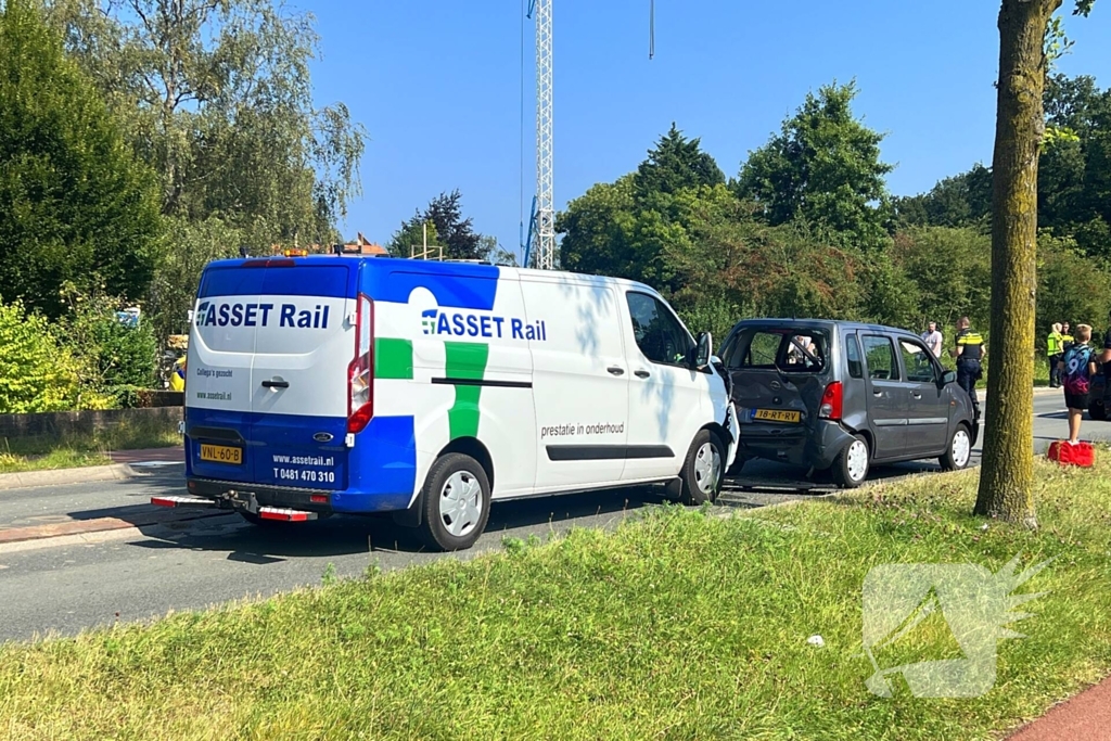 Drie voertuigen betrokken bij kettingbotsing