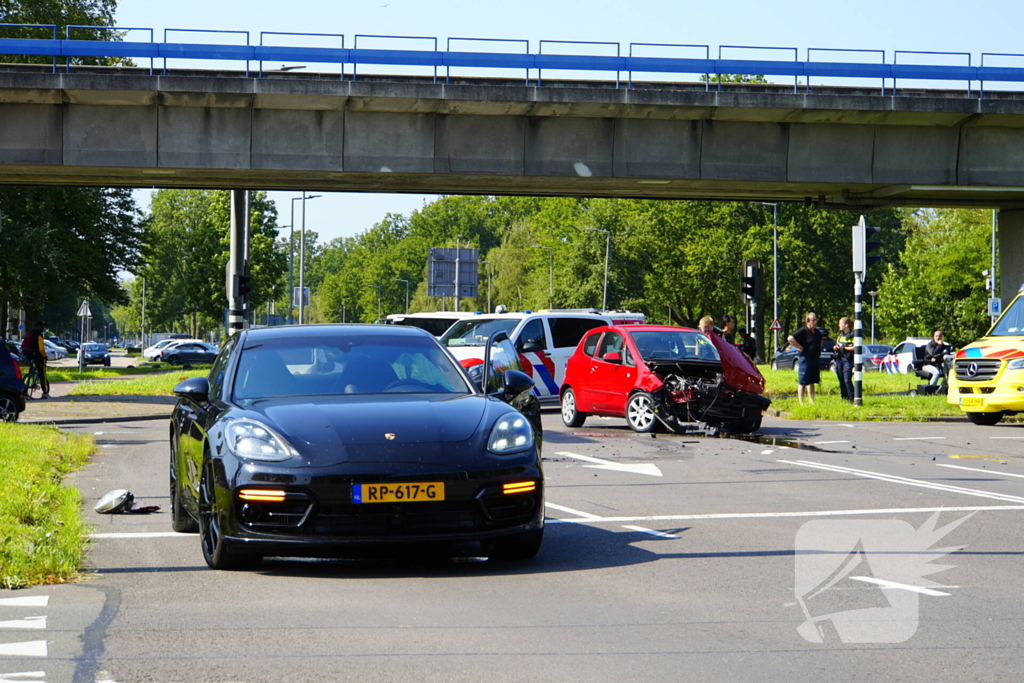 Porsche bestuurder aangehouden na veroorzaken ongeval met gewonde