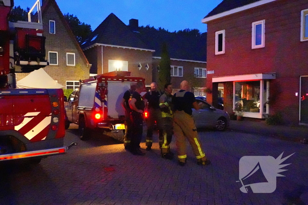 Pannetje op vuur zorgt voor brandweer inzet, bewoners niet thuis