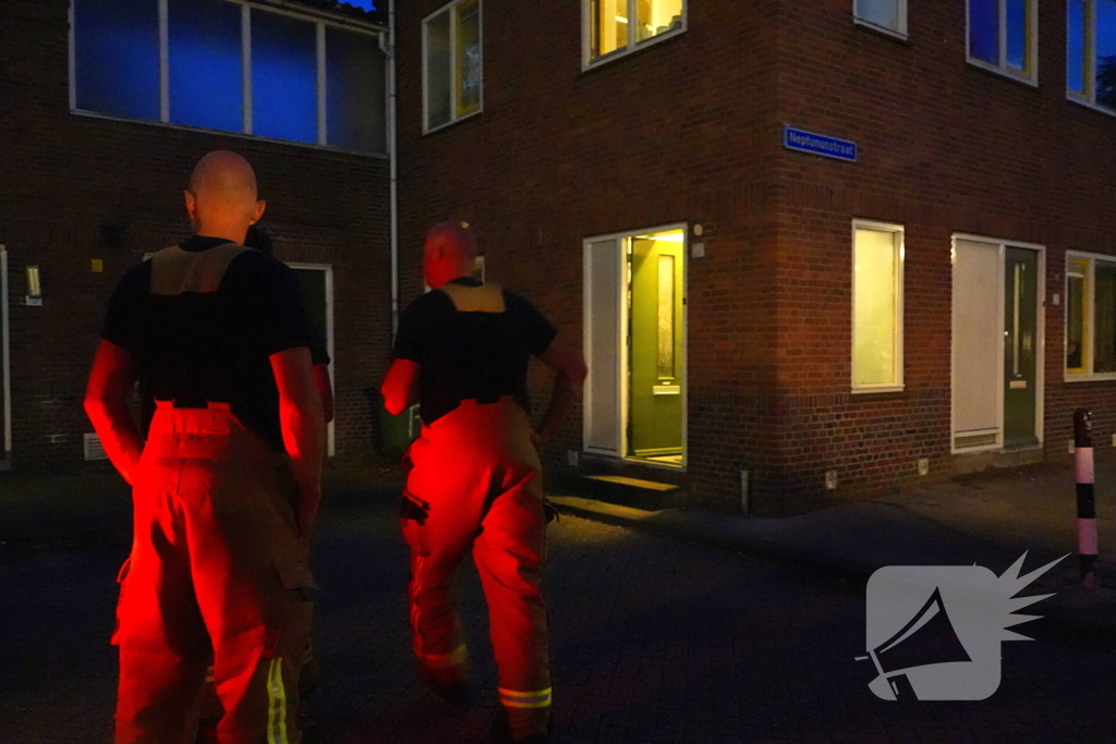 Pannetje op vuur zorgt voor brandweer inzet, bewoners niet thuis