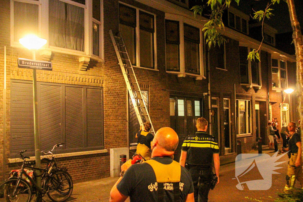 Brandweer op onderzoek uit na vreemde lucht in woning