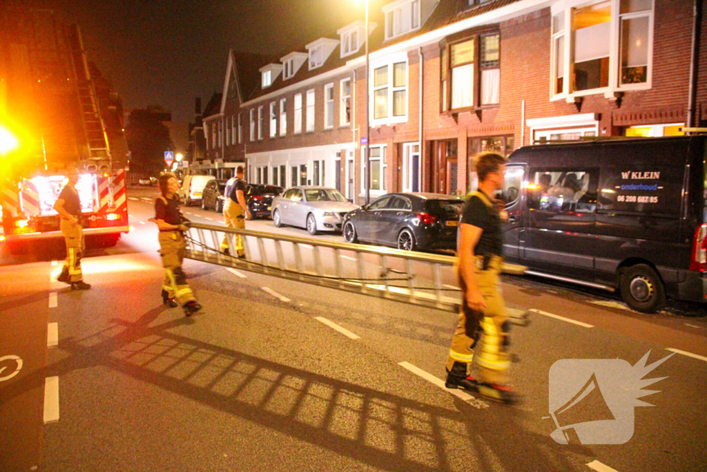 Brandweer op onderzoek uit na vreemde lucht in woning