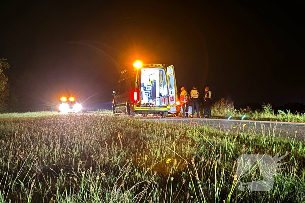 Motorrijder vliegt uit de bocht