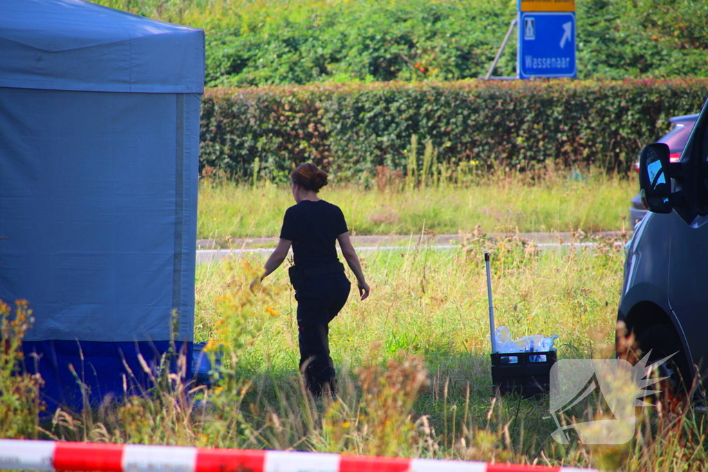 Overleden vrouw op afgelegen plek aangetroffen