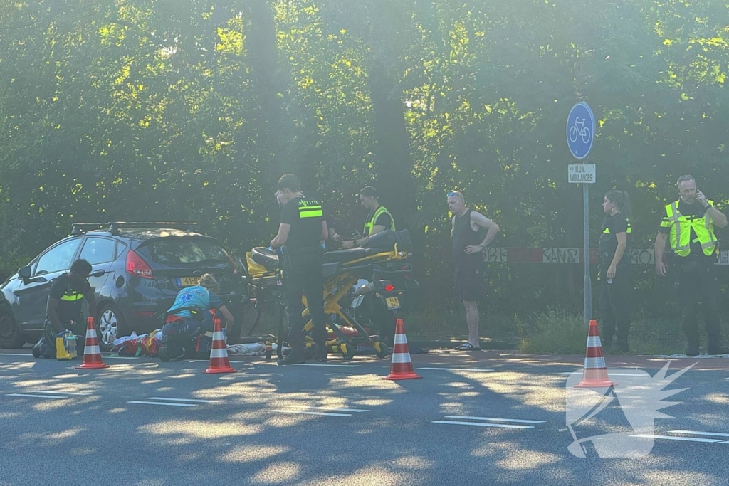 Automobilist schept motorrijder