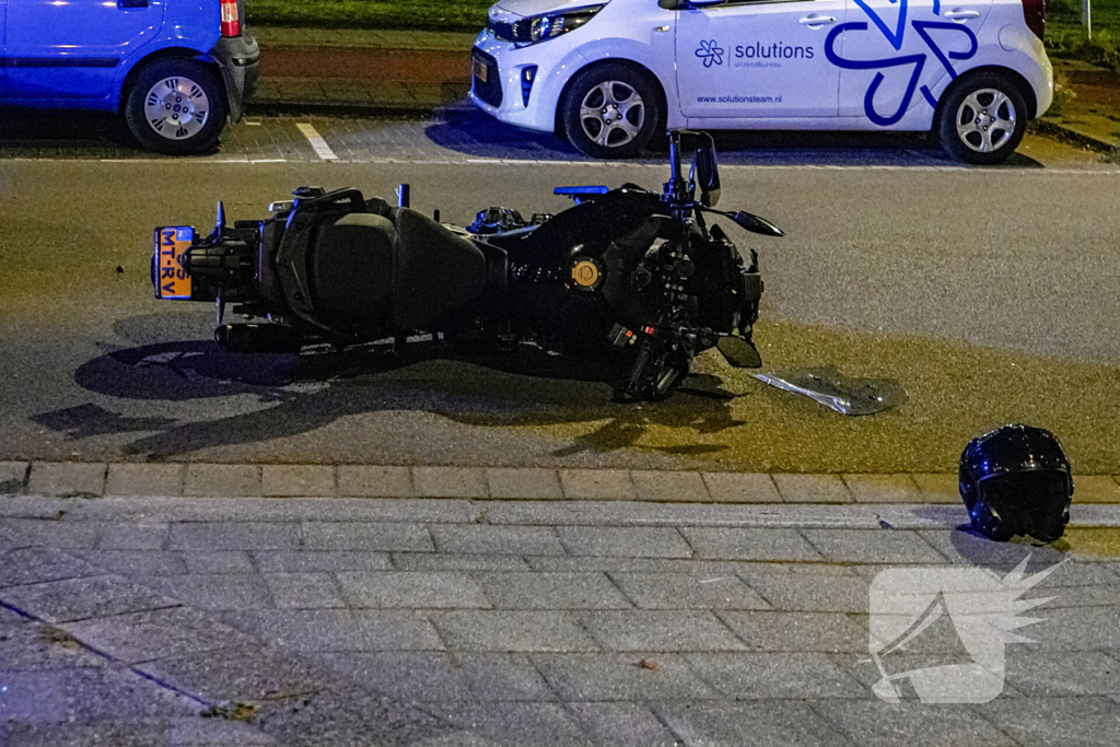 Motorrijder gewond bij botsing met auto