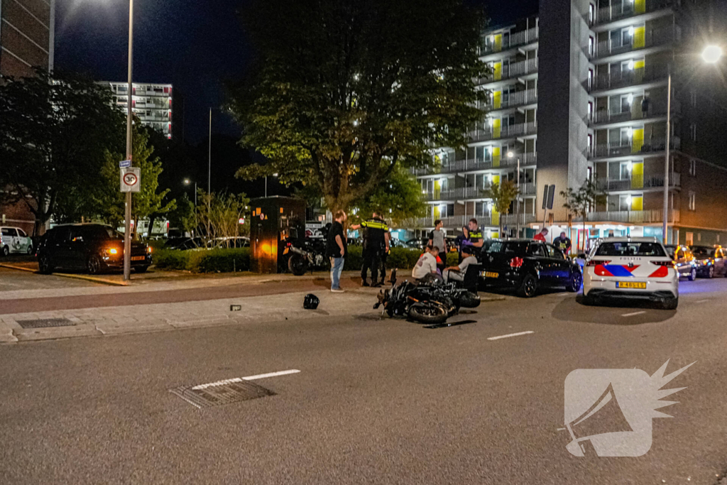 Motorrijder gewond bij botsing met auto