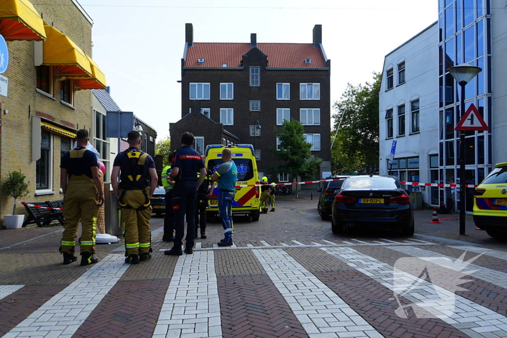 Arrestatieteam ingezet voor man op dak