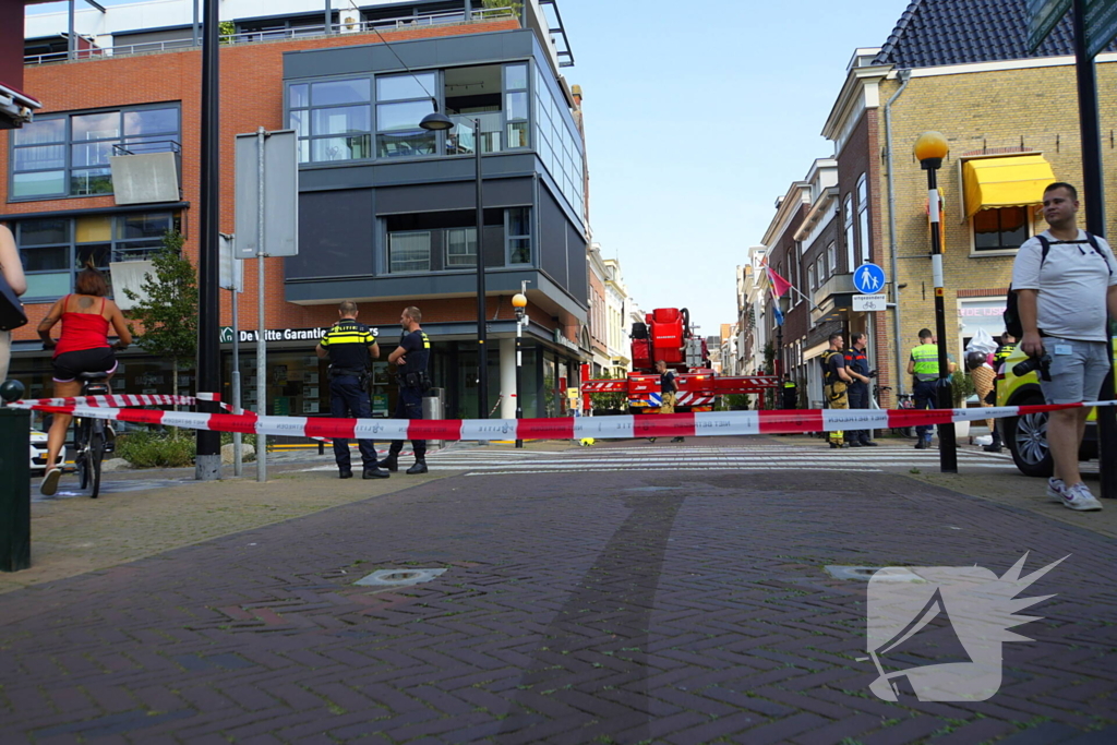 Arrestatieteam ingezet voor man op dak