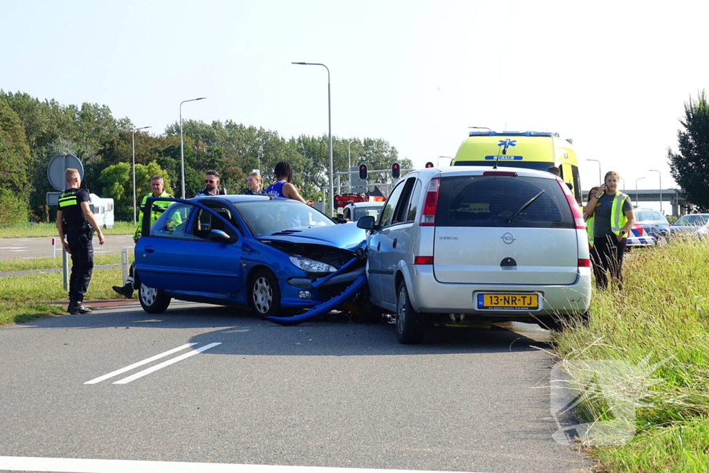 Bestuurder aangehouden na aanrijding