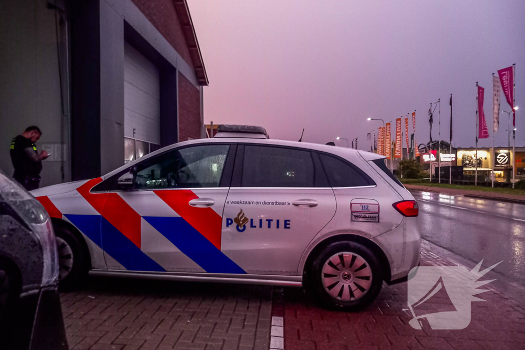 Automobilist slaat over de kop