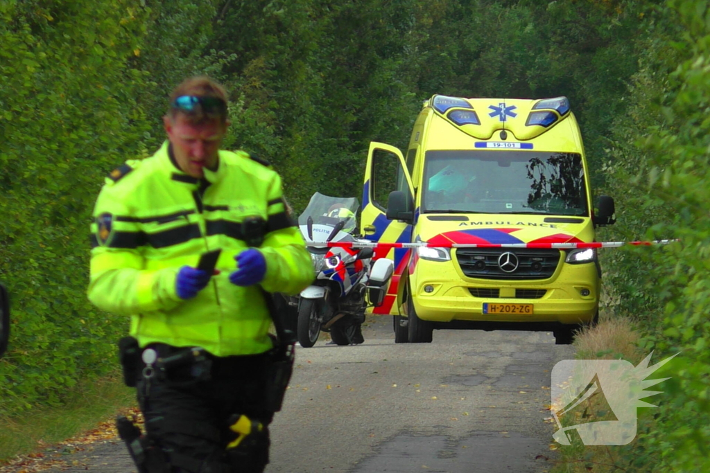 Persoon overleden en een zwaargewond bij mogelijke schietpartij