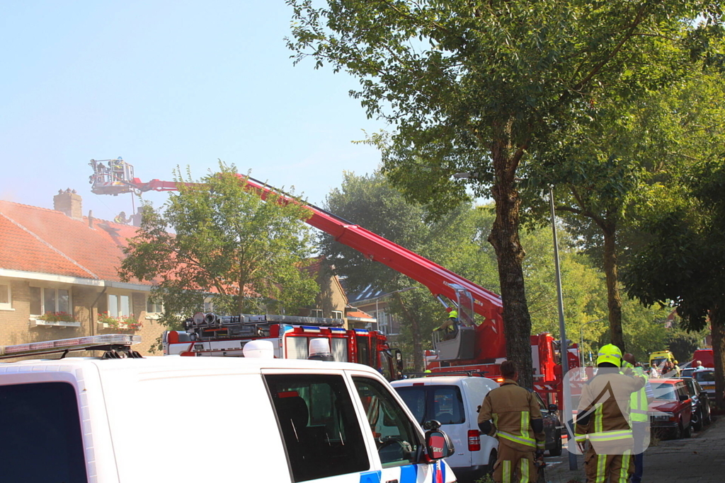 Veel hulpdiensten ingezet voor zeer grote brand