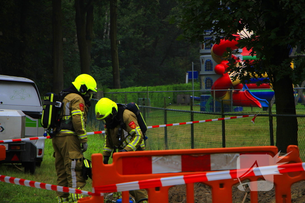 Grondraket boort door gasleiding