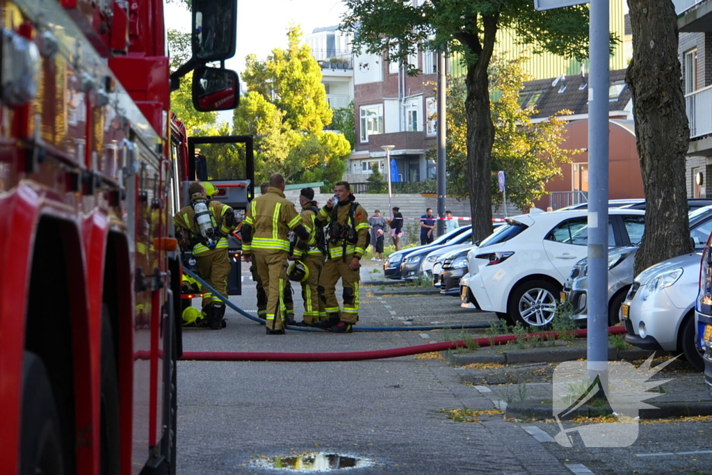 Uitslaande brand na explosie in woongebouw voor begeleid wonen