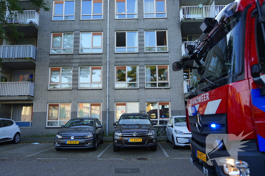 Uitslaande brand na explosie in woongebouw voor begeleid wonen