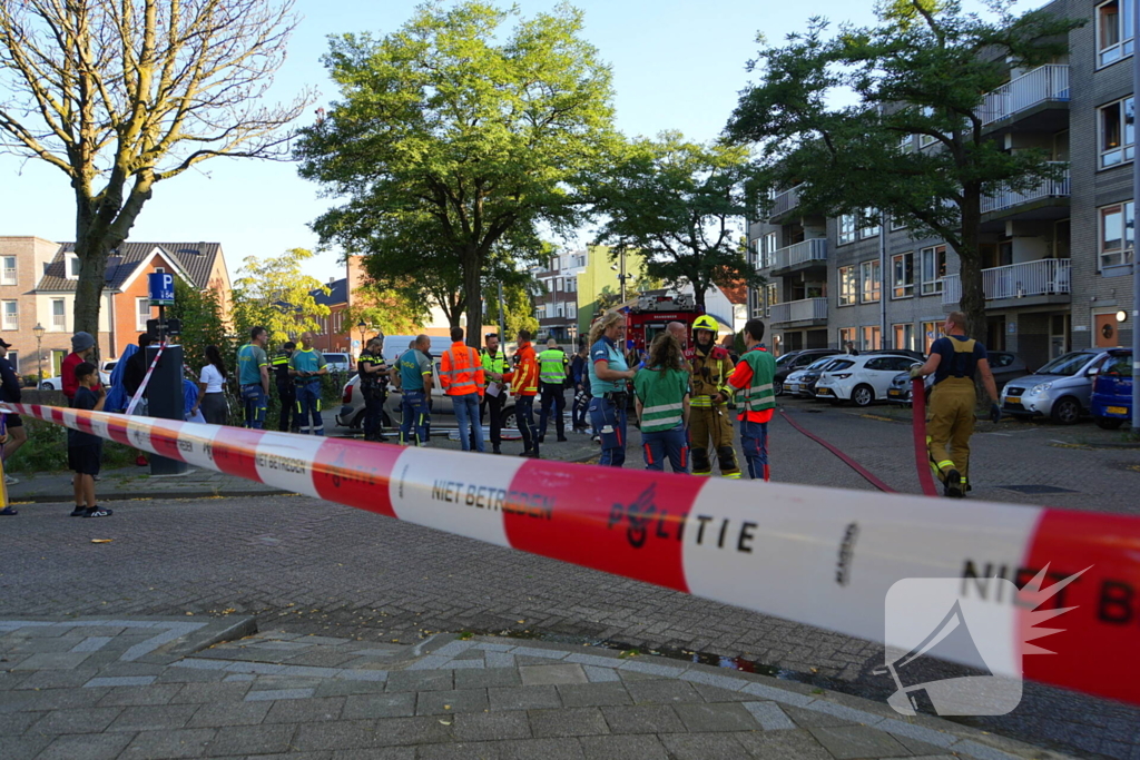 Uitslaande brand na explosie in woongebouw voor begeleid wonen