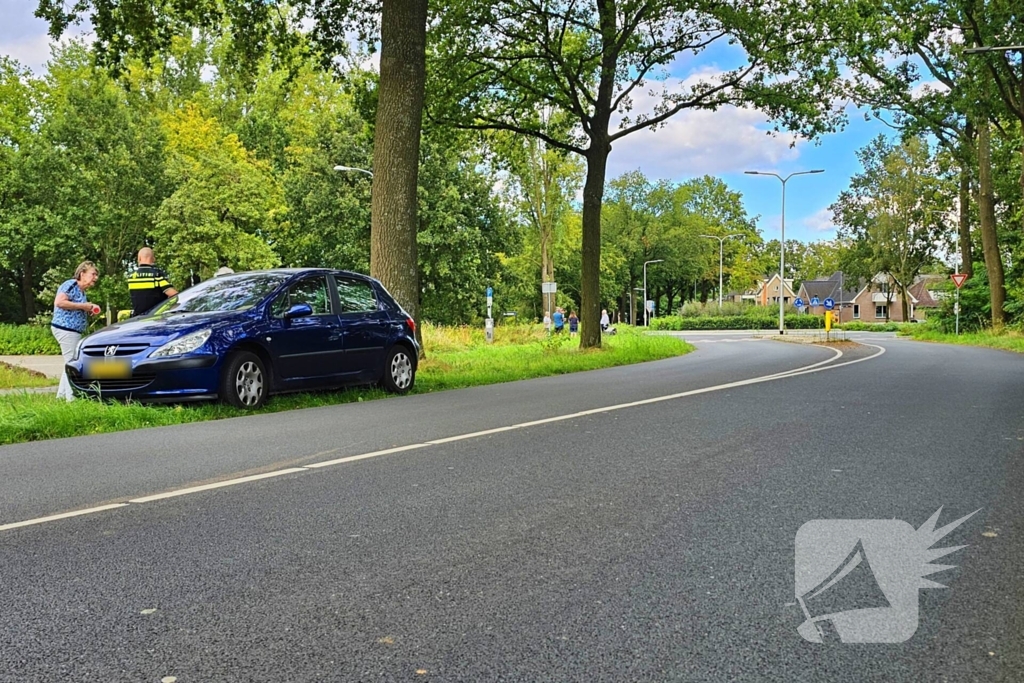 Fietser aangereden op rotonde