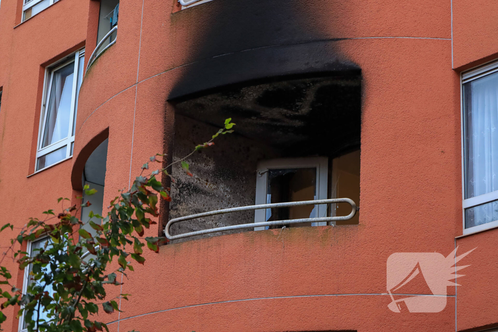 Flinke schade bij uitslaande woningbrand