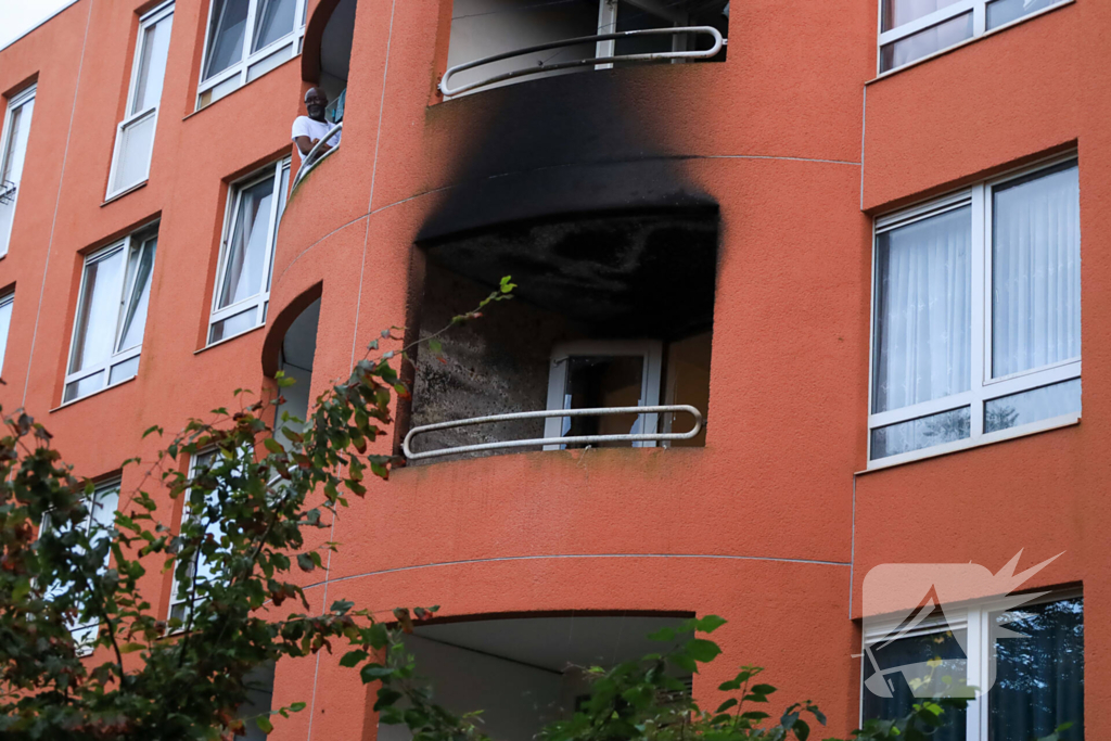 Flinke schade bij uitslaande woningbrand