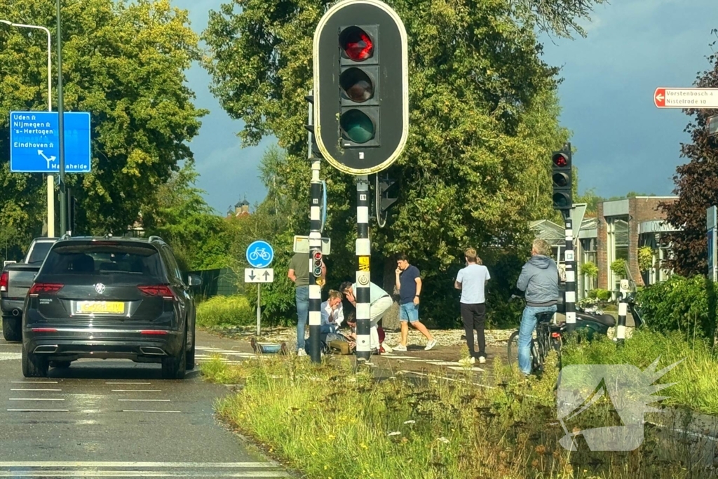 Scooterrijder gewond bij aanrijding met personenauto