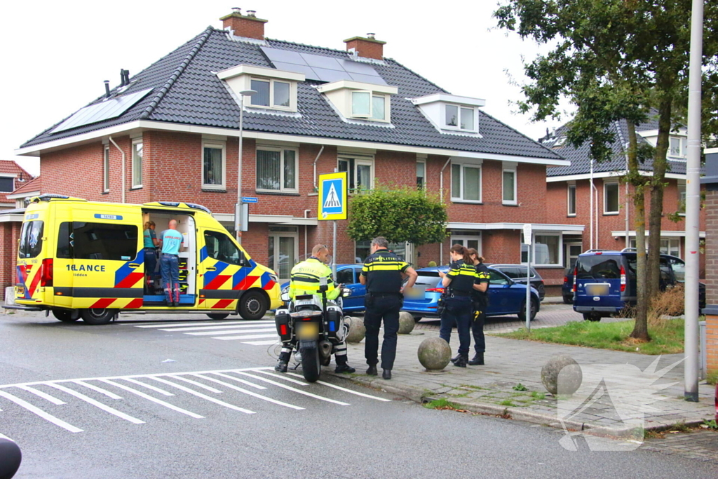 Fietser gewond naar ziekenhuis