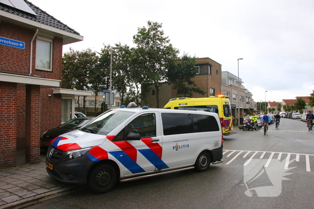 Fietser gewond naar ziekenhuis