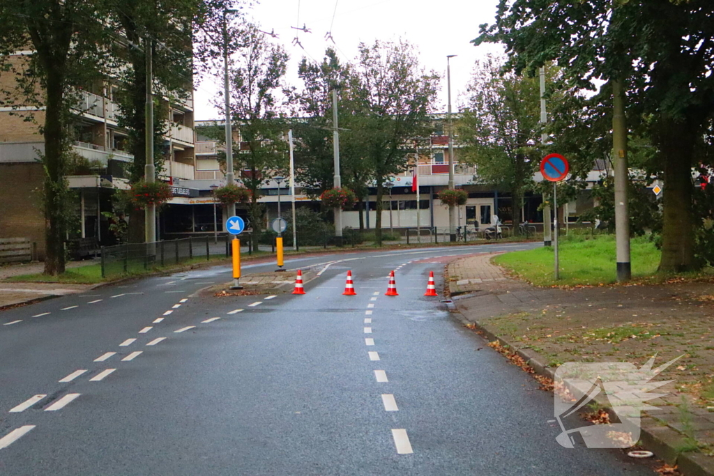 Scooterrijder gaat hard onderuit