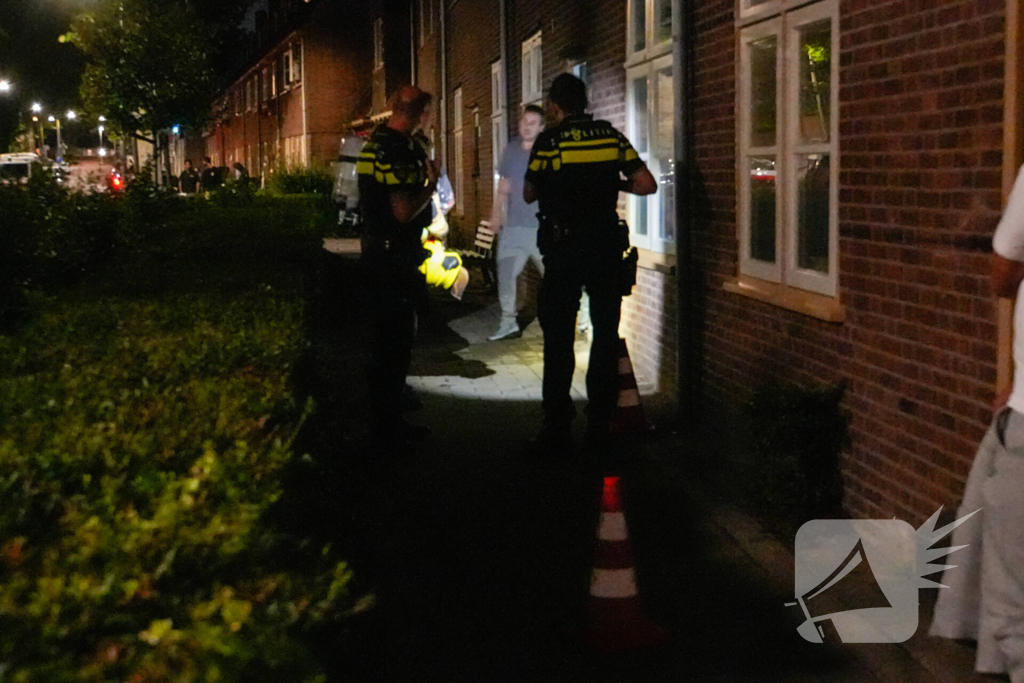 Onderzoek naar brand tegen voordeur woning