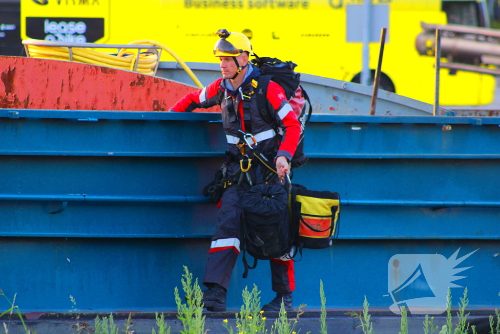 Hulpdiensten Ingezet voor Incident op binnenvaartschip