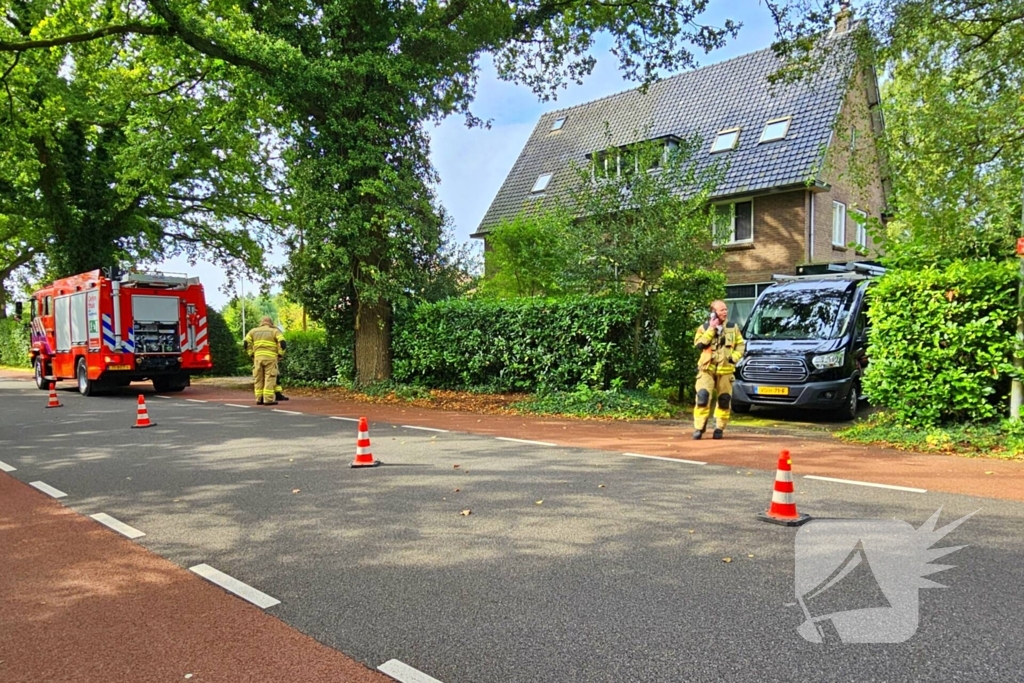 Brandweer en nutsbedrijf onderzoeken gaslek in woning