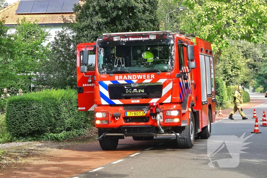 Brandweer en nutsbedrijf onderzoeken gaslek in woning