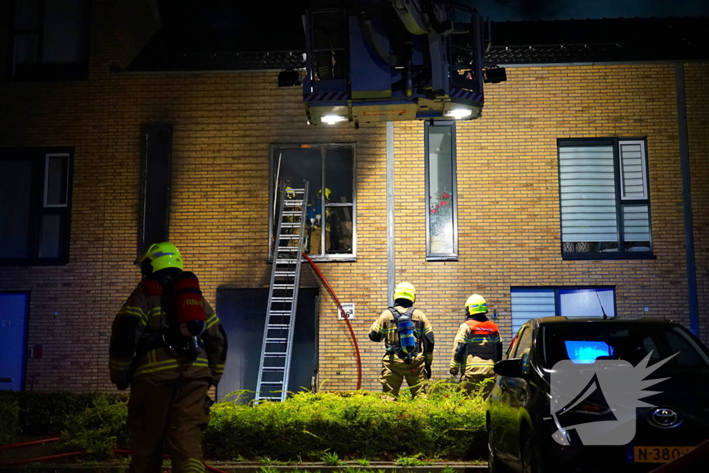 Buurtbewoners geëvacueerd wegens uitslaande brand