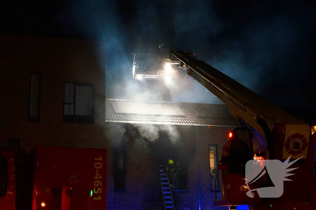 Buurtbewoners geëvacueerd wegens uitslaande brand