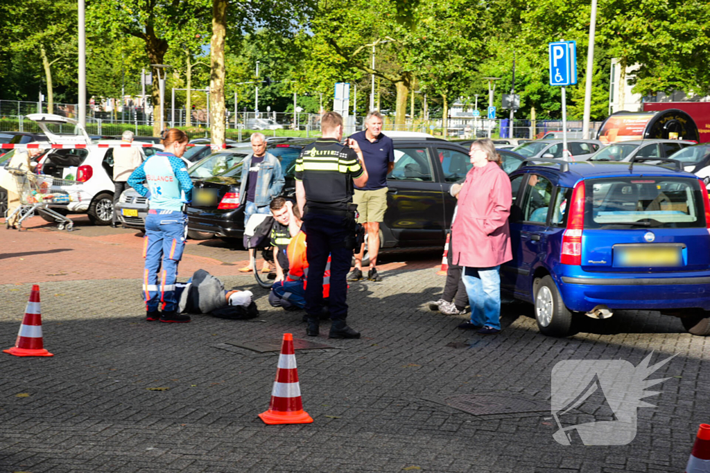 Fietser aangereden door automobiliste