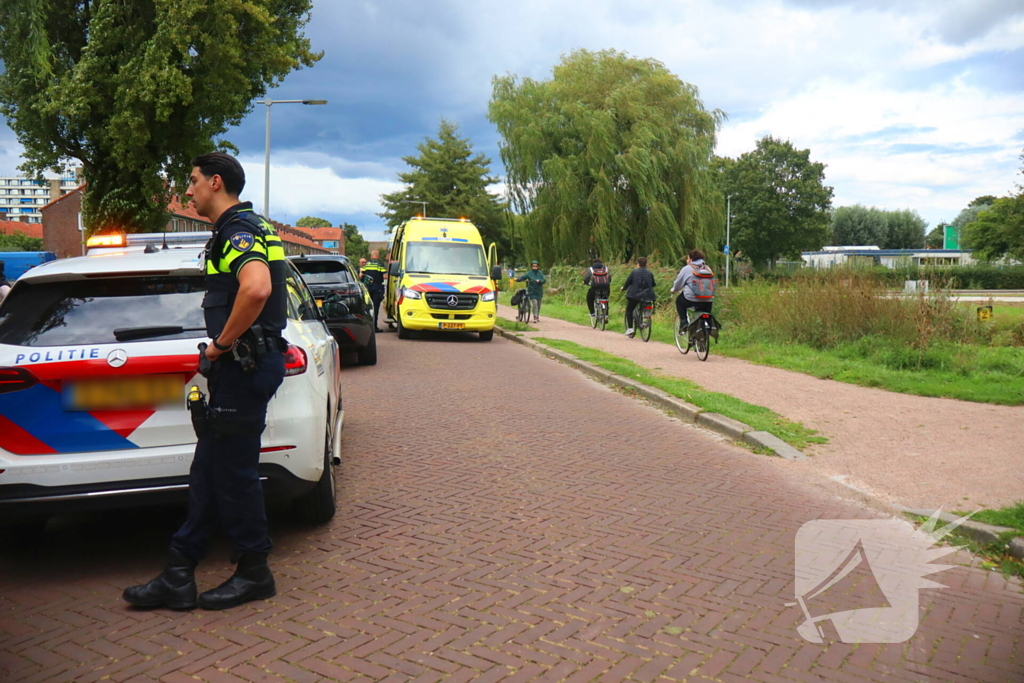 Moeder en kind op bakfiets in botsing met personenauto