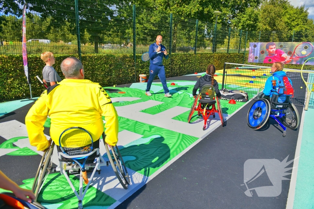 Diede de Groot heropent vernieuwde tennisbaan